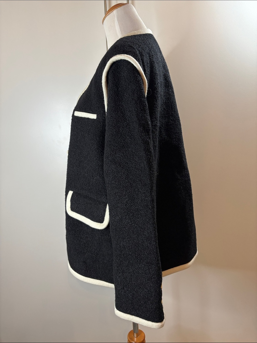 MO&Co Black & Ivory Contrast-Trim Double-Breasted Bouclé Jacket - Picture 4 of 10